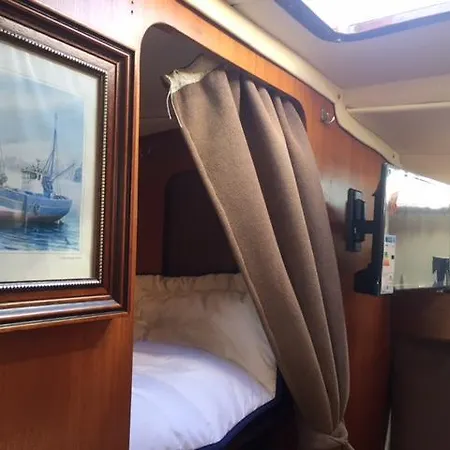 Boat&breakfast Giasen Iii *