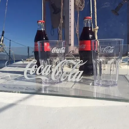 Boat&breakfast Giasen Iii 船上ホテル *